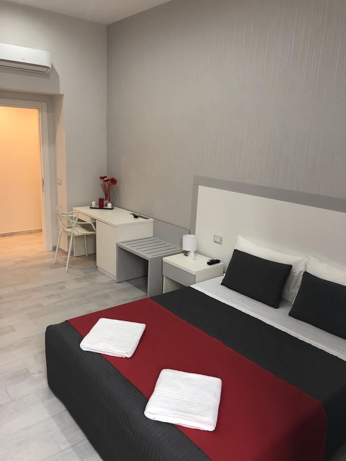 נאפולי Chiaia Guest House מראה חיצוני תמונה