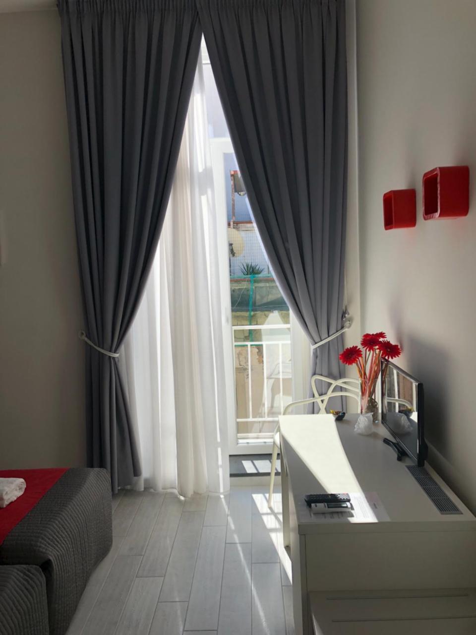 נאפולי Chiaia Guest House מראה חיצוני תמונה
